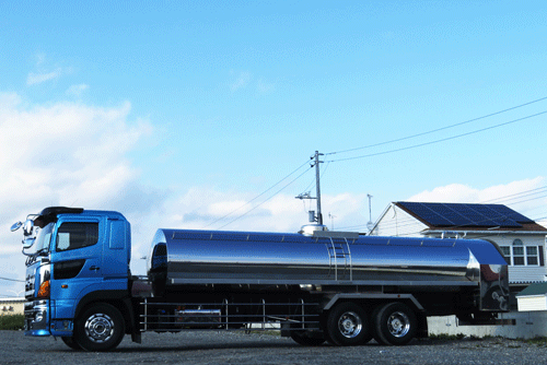 タンクローリー